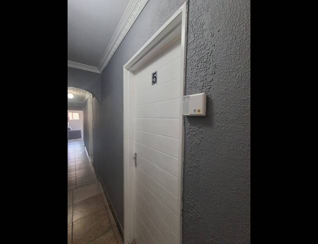 9 BEDROOM HOUSE FOR SALE IN BEDWORTH PARK